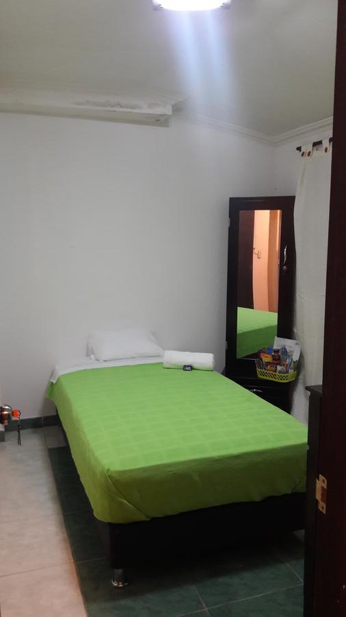 Hostal Deluxe Santander. Manizales Exterior foto