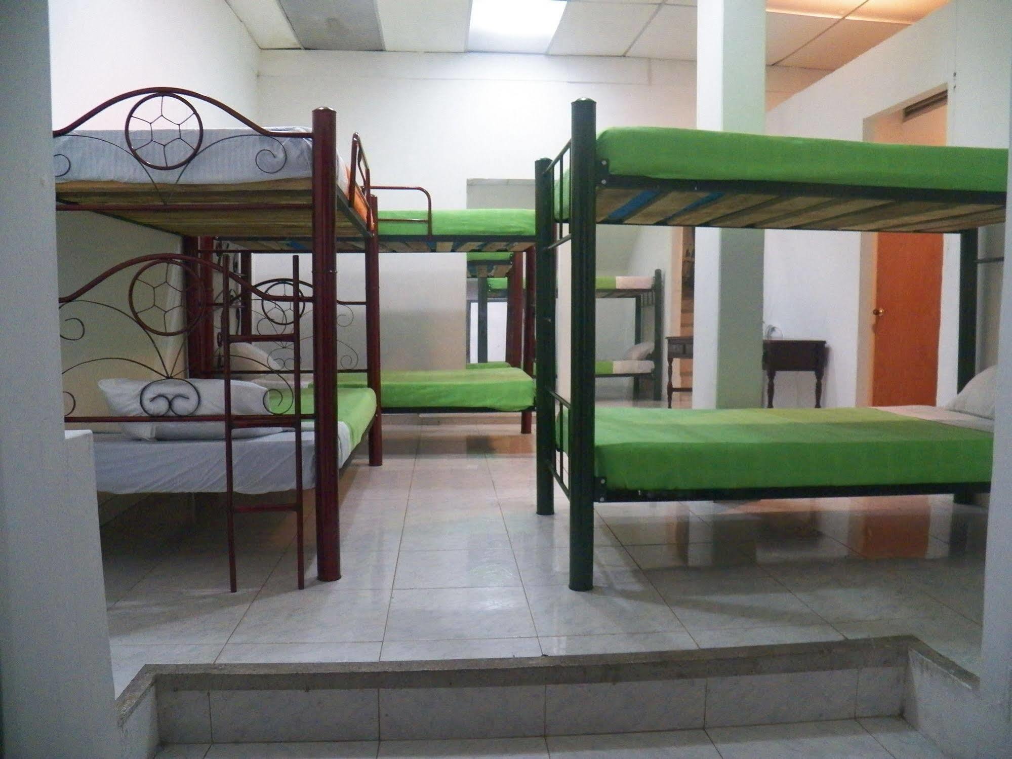 Hostal Deluxe Santander. Manizales Exterior foto