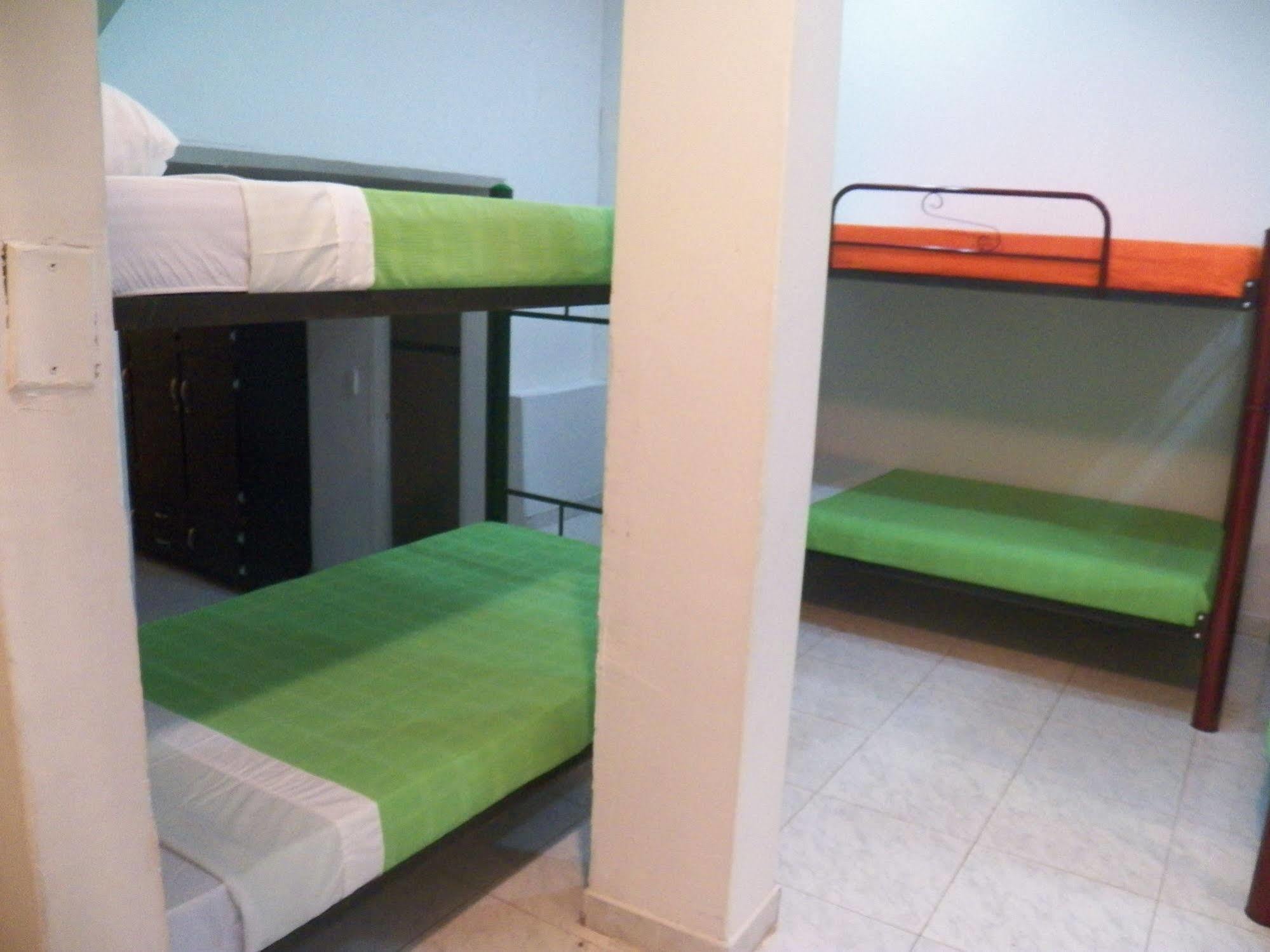 Hostal Deluxe Santander. Manizales Exterior foto