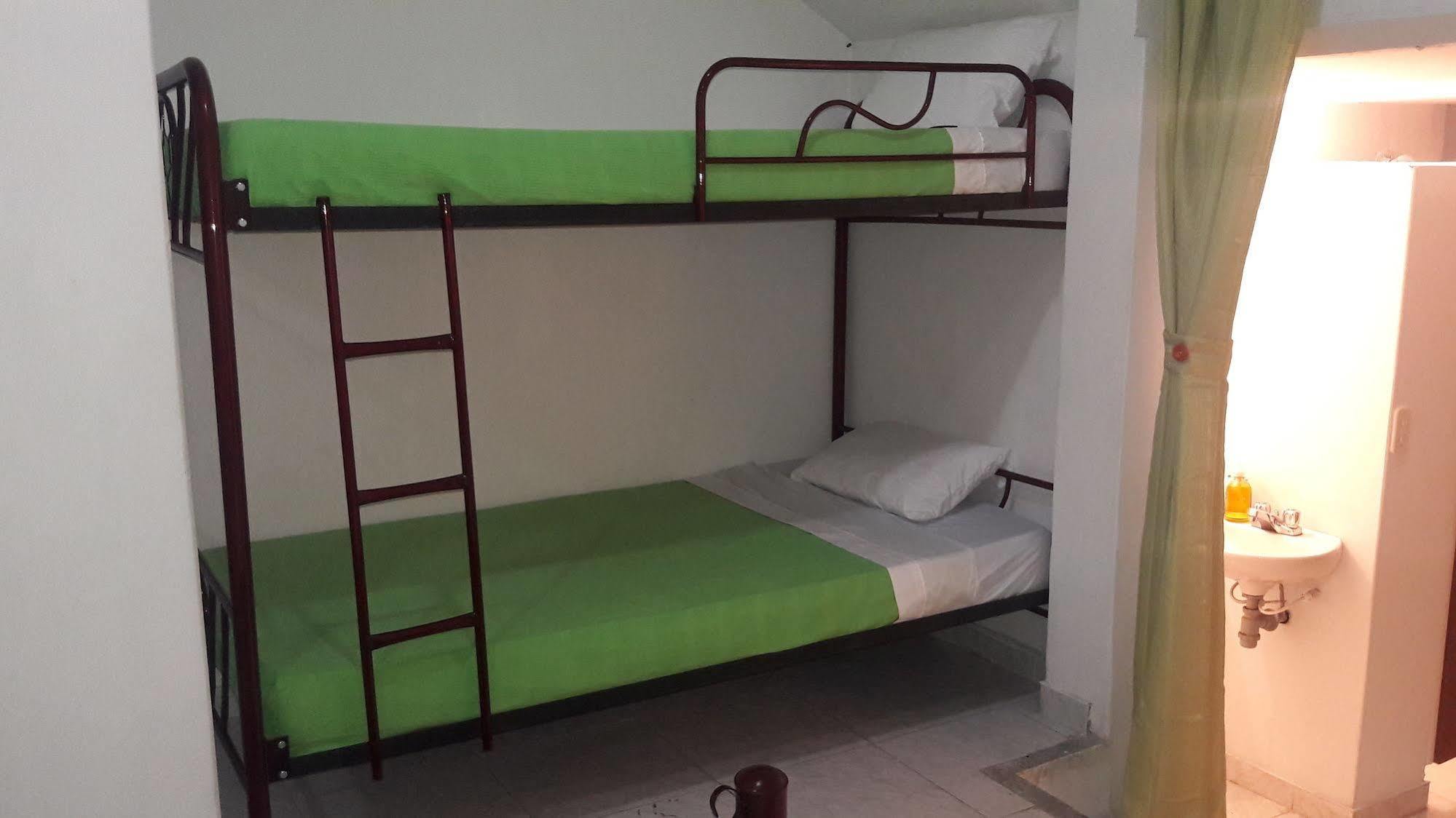 Hostal Deluxe Santander. Manizales Exterior foto