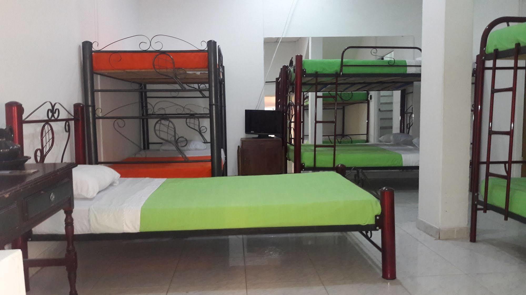 Hostal Deluxe Santander. Manizales Exterior foto