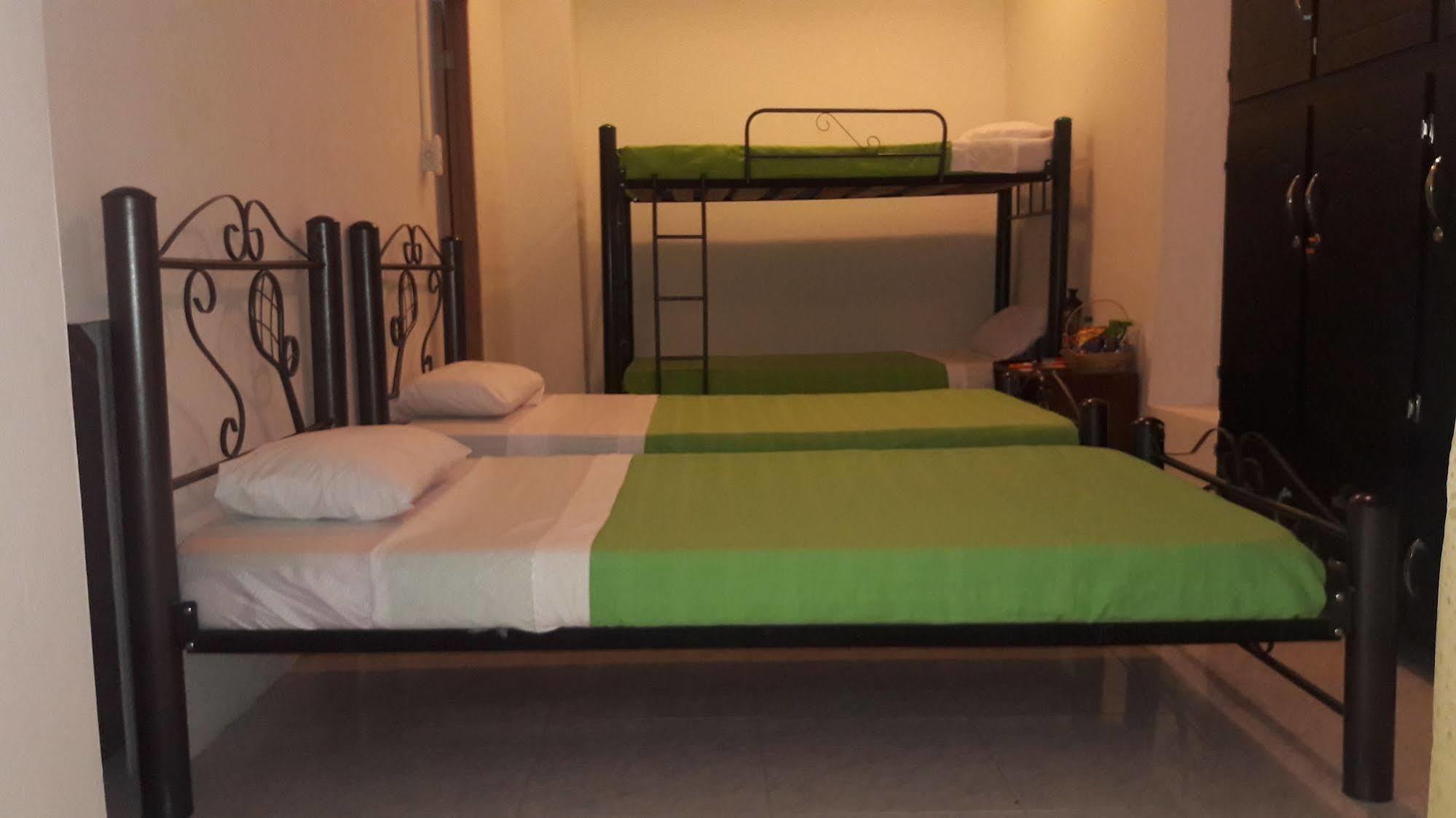 Hostal Deluxe Santander. Manizales Exterior foto
