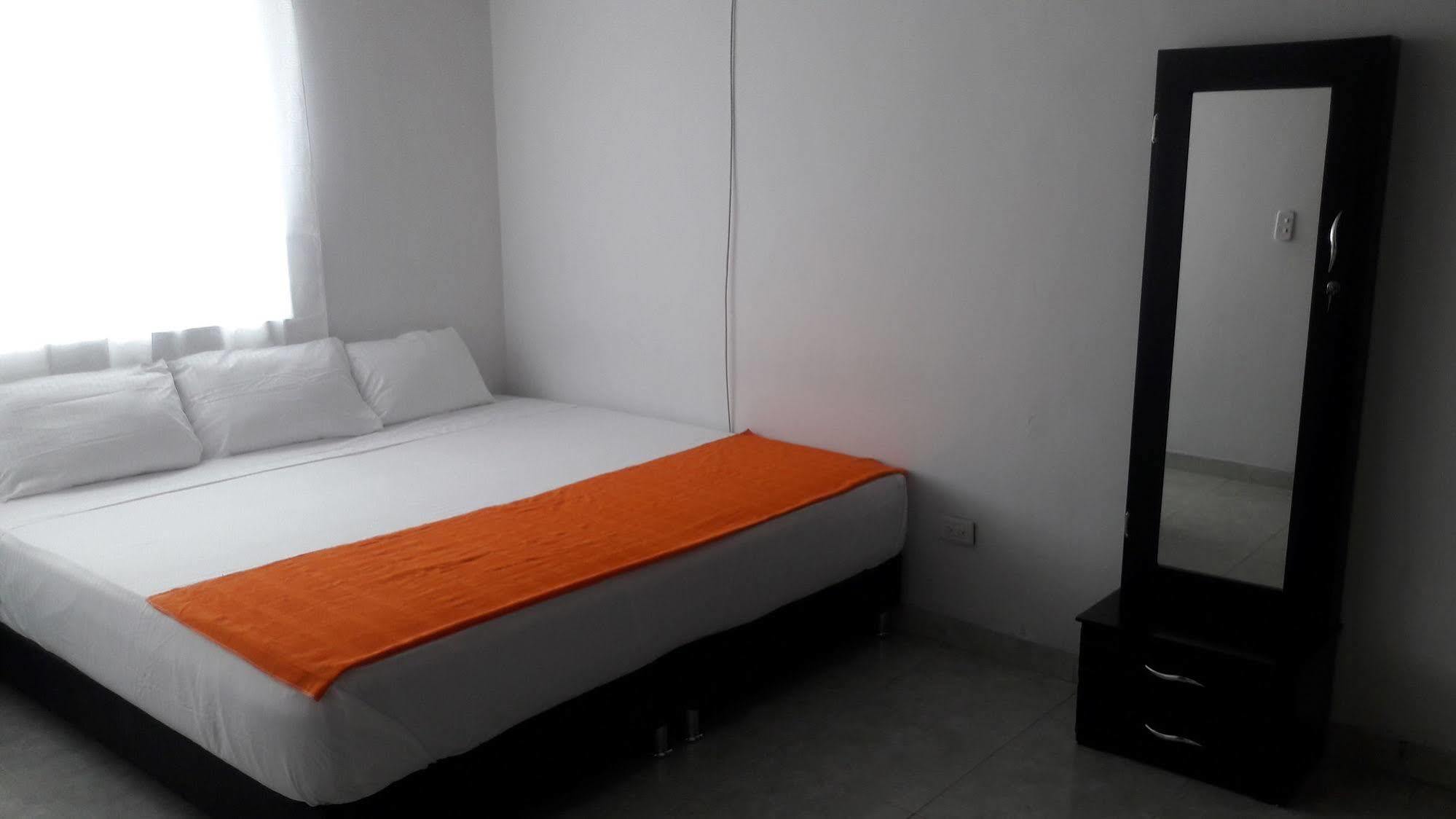 Hostal Deluxe Santander. Manizales Exterior foto