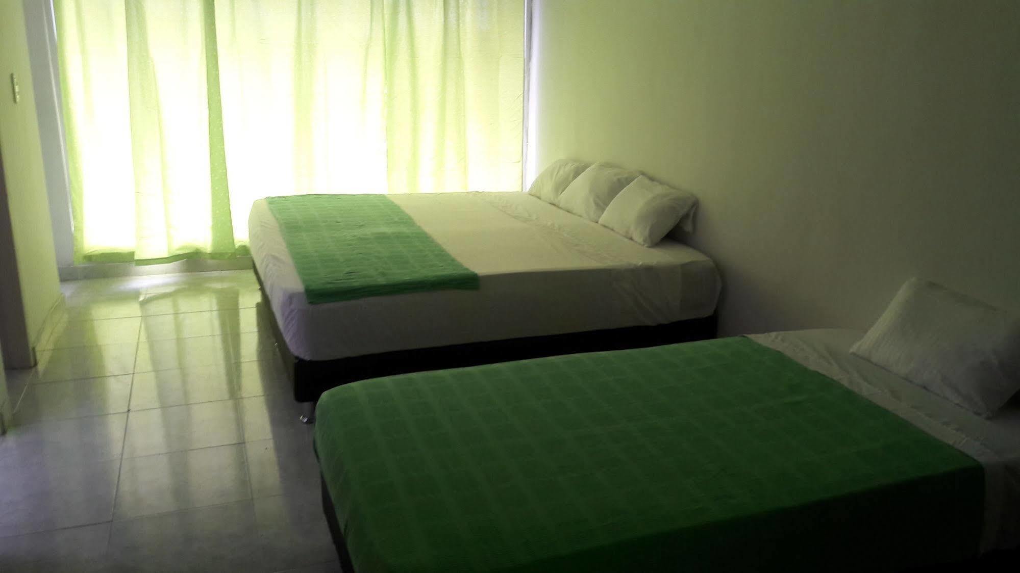 Hostal Deluxe Santander. Manizales Exterior foto