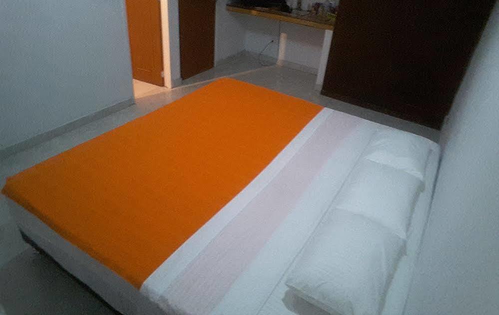 Hostal Deluxe Santander. Manizales Exterior foto